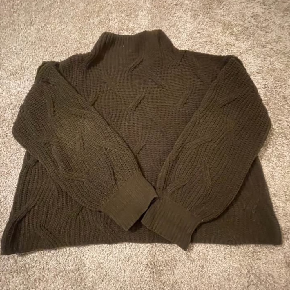 *Donating 5/30* Poof! Women's Olive Cable Knit Turtleneck Sweater